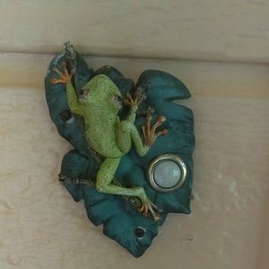 Meet your Posher, Manolo